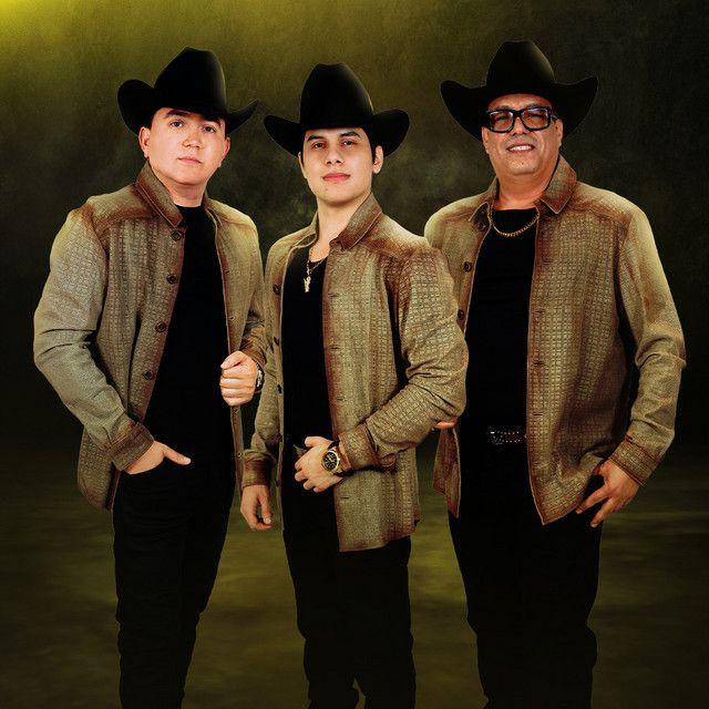 Los Plebes del Rancho de Ariel Camacho